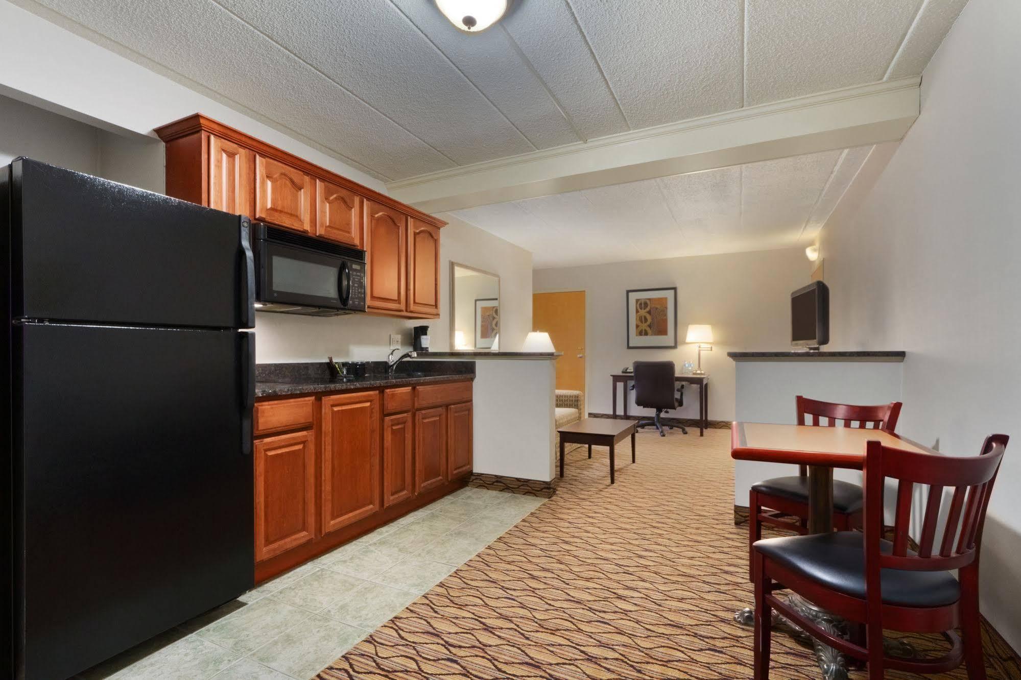 Comfort Inn&Suites Glen Mills - Concordville Eksteriør billede